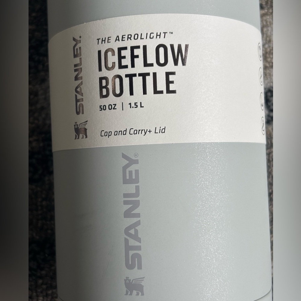 Stanley IceFlow Aerolight Bottle in Gray - Picture 2 of 7